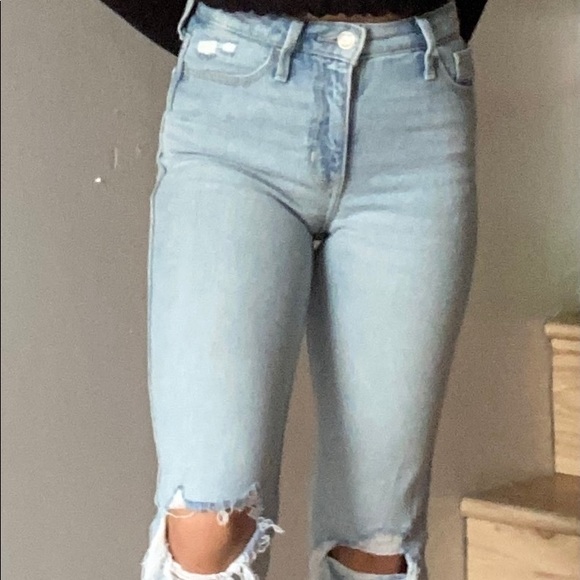 hollister ripped mom jeans